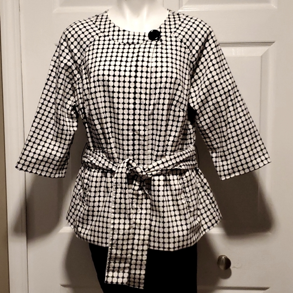 Covington Women's Retro Swing Black/White Jacket With Belt - Size 16/18W